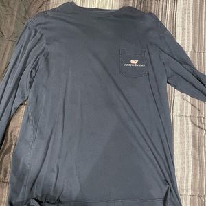Medium long sleeve vineyard vine shirt